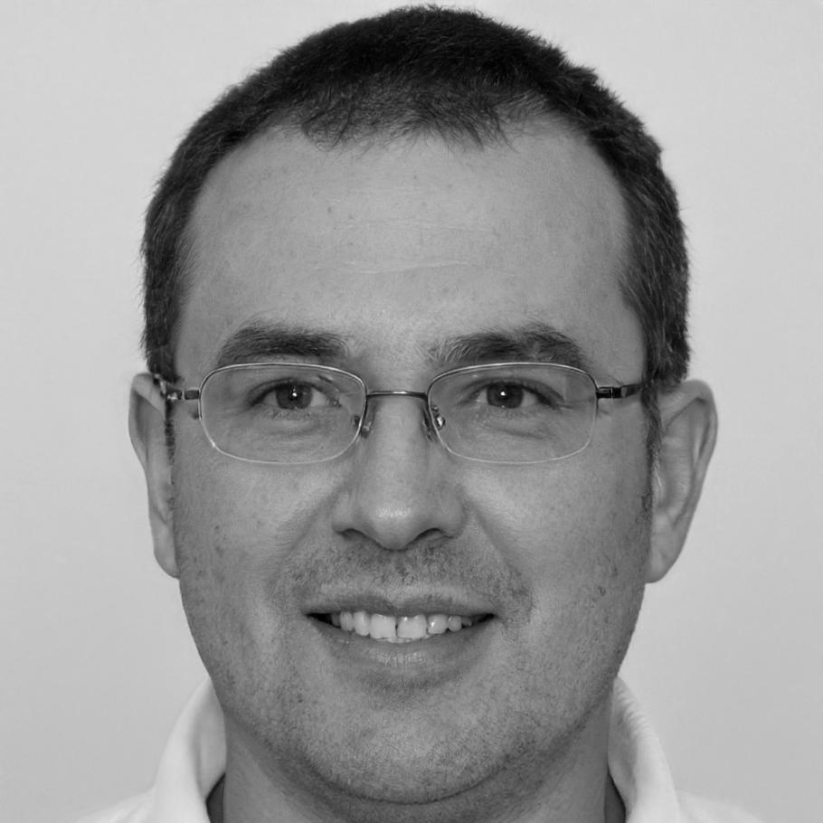 Portrait de Laurent Rousseau, conseiller en optimisation fiscale